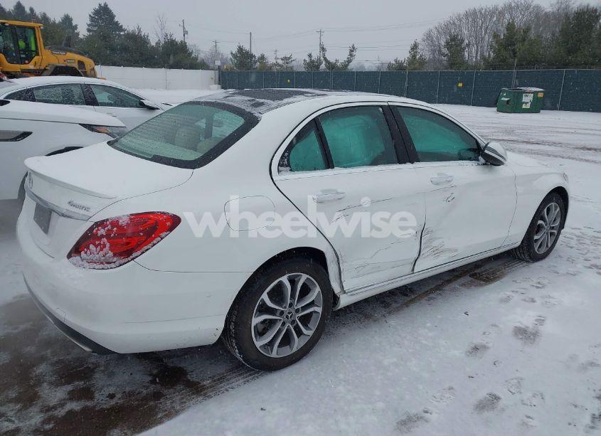 Photo 6 of 2017 Mercedes-benz C 300 4MATIC/LUXURY 4MATIC/SPORT 4MATIC (VIN 55SWF4KB1HU219981)