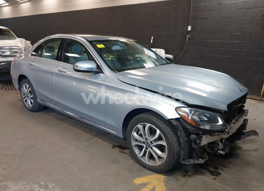 2018 Mercedes-benz C 300 4MATIC (VIN 55SWF4KB1JU249956) main photo