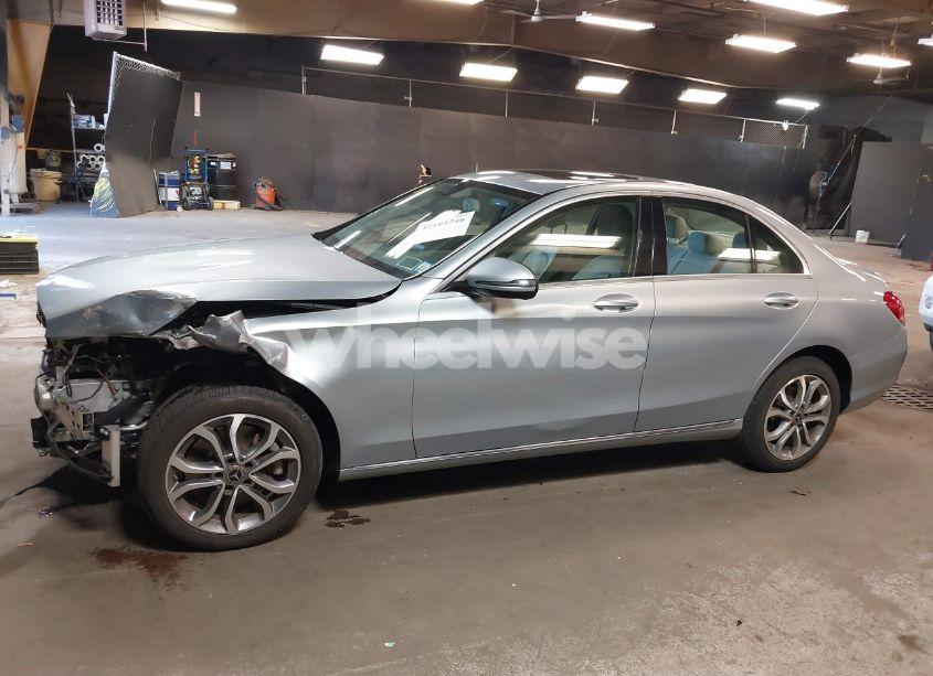 Photo 14 of 2018 Mercedes-benz C 300 4MATIC (VIN 55SWF4KB1JU249956)