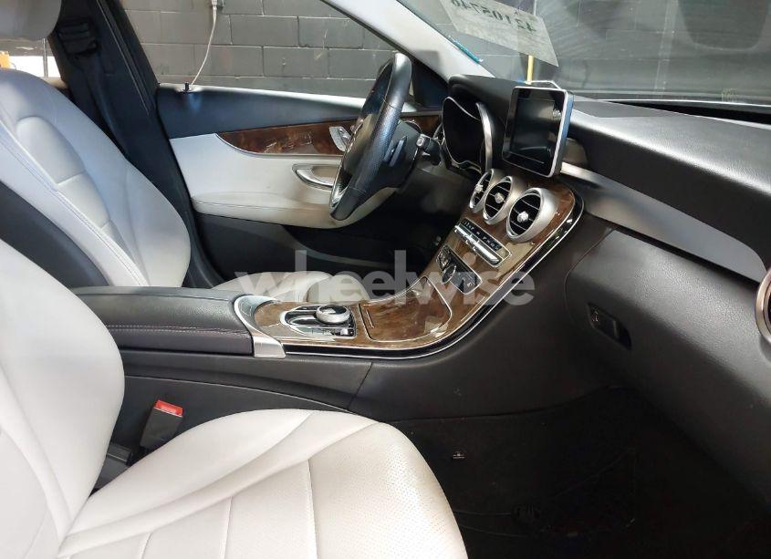 Photo 5 of 2018 Mercedes-benz C 300 4MATIC (VIN 55SWF4KB1JU249956)