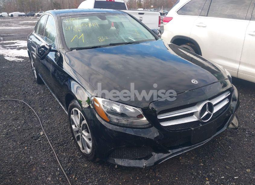 2018 Mercedes-benz C 300 4MATIC (VIN 55SWF4KB1JU250802) main photo