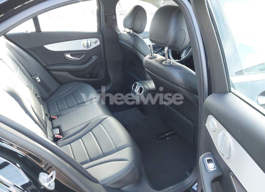 Photo 8 of 2018 Mercedes-benz C 300 4MATIC (VIN 55SWF4KB1JU250802)