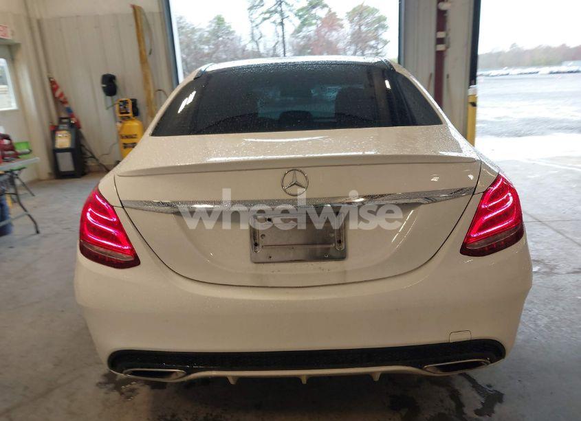 Photo 16 of 2018 Mercedes-benz C 300 4MATIC (VIN 55SWF4KB1JU251819)