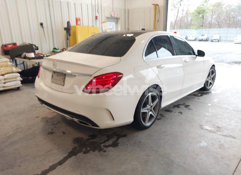 Photo 4 of 2018 Mercedes-benz C 300 4MATIC (VIN 55SWF4KB1JU251819)