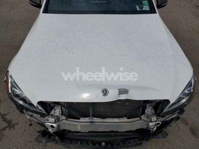 Photo 4 of 2018 MERCEDES-BENZ C 300 4MATIC (VIN 55SWF4KB1JU269396)