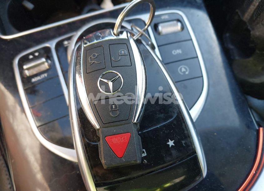 Photo 11 of 2015 Mercedes-benz C 300 4MATIC/LUXURY 4MATIC/SPORT 4MATIC (VIN 55SWF4KB2FU006485)