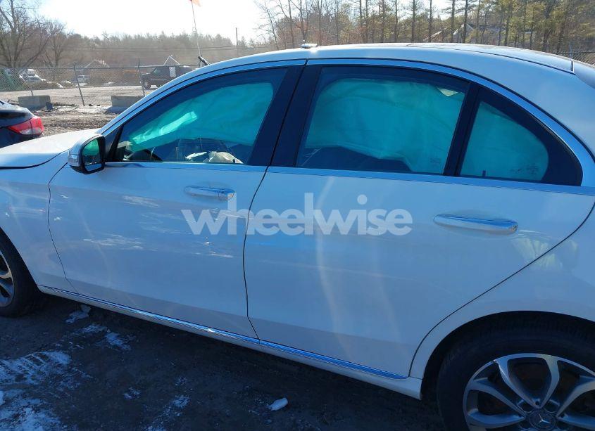 Photo 15 of 2015 Mercedes-benz C 300 4MATIC/LUXURY 4MATIC/SPORT 4MATIC (VIN 55SWF4KB2FU006485)