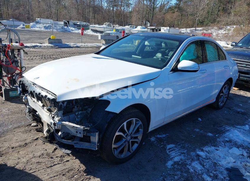 Photo 2 of 2015 Mercedes-benz C 300 4MATIC/LUXURY 4MATIC/SPORT 4MATIC (VIN 55SWF4KB2FU006485)