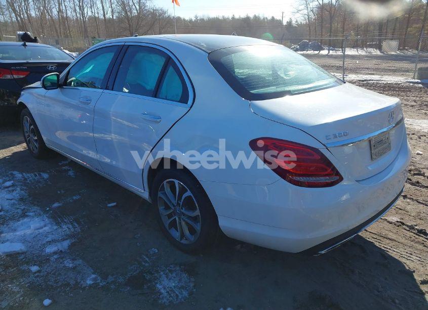 Photo 3 of 2015 Mercedes-benz C 300 4MATIC/LUXURY 4MATIC/SPORT 4MATIC (VIN 55SWF4KB2FU006485)