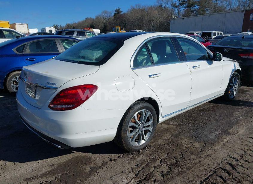 Photo 4 of 2015 Mercedes-benz C 300 4MATIC/LUXURY 4MATIC/SPORT 4MATIC (VIN 55SWF4KB2FU006485)