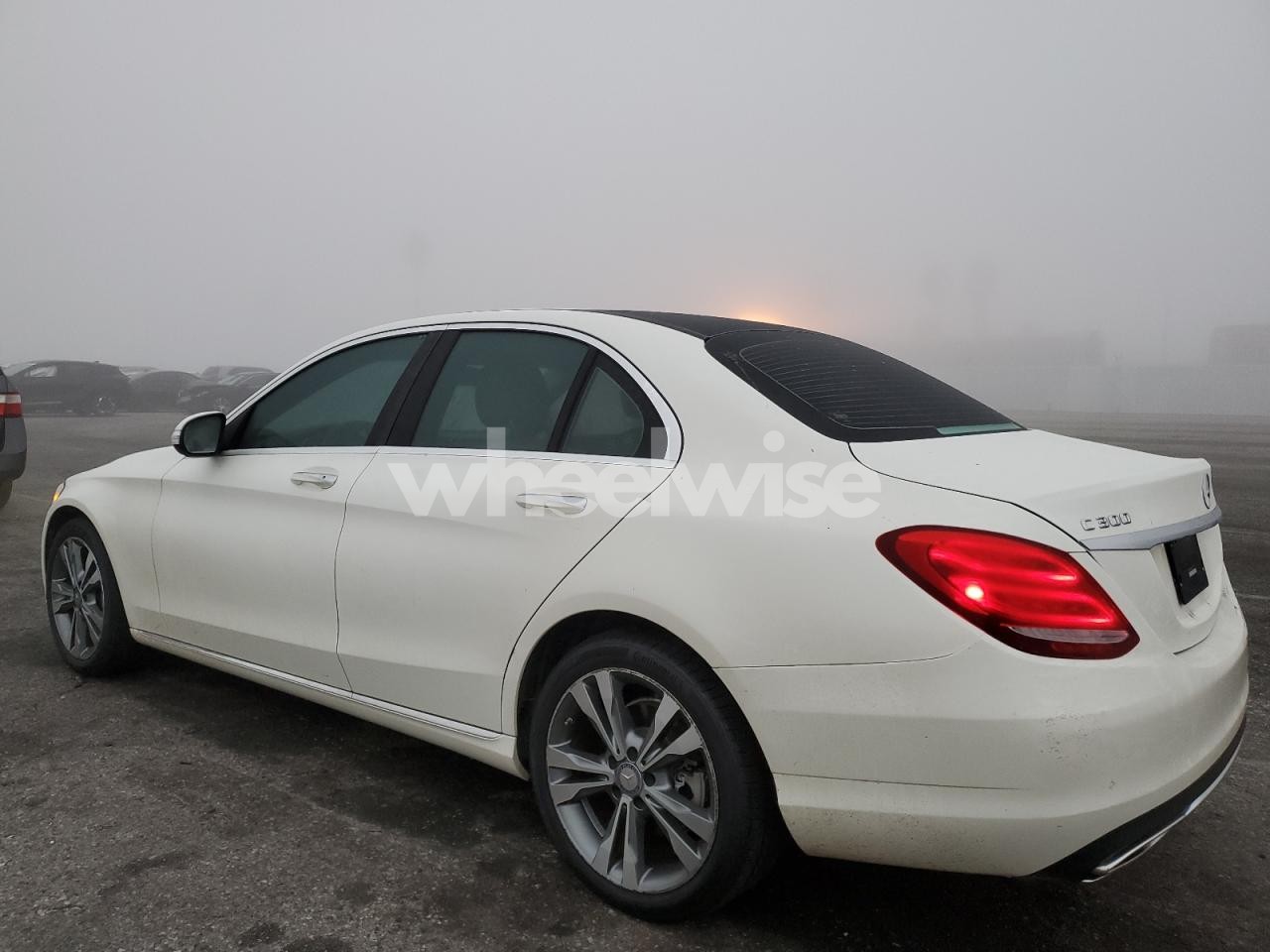 Photo 2 of 2015 MERCEDES-BENZ C 300 4MATIC (VIN 55SWF4KB2FU013713)