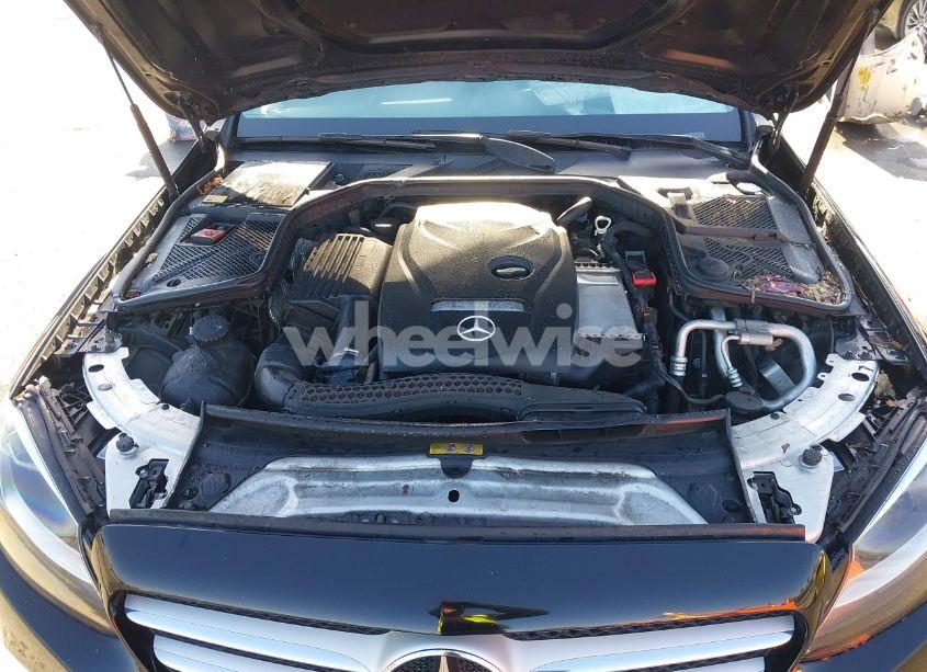 Photo 10 of 2015 Mercedes-benz C 300 4MATIC/LUXURY 4MATIC/SPORT 4MATIC (VIN 55SWF4KB2FU015056)