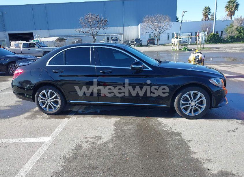 Photo 12 of 2015 Mercedes-benz C 300 4MATIC/LUXURY 4MATIC/SPORT 4MATIC (VIN 55SWF4KB2FU015056)