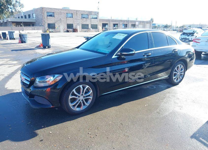 Photo 2 of 2015 Mercedes-benz C 300 4MATIC/LUXURY 4MATIC/SPORT 4MATIC (VIN 55SWF4KB2FU015056)