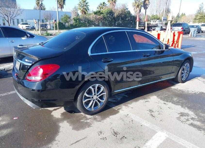 Photo 4 of 2015 Mercedes-benz C 300 4MATIC/LUXURY 4MATIC/SPORT 4MATIC (VIN 55SWF4KB2FU015056)