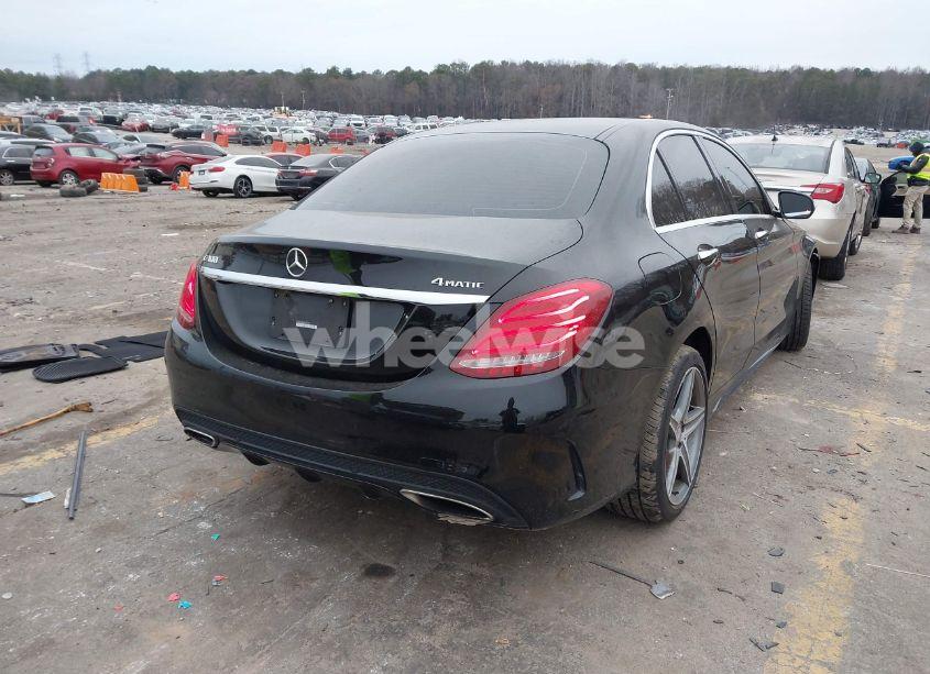 Photo 4 of 2015 Mercedes-benz C 300 4MATIC/LUXURY 4MATIC/SPORT 4MATIC (VIN 55SWF4KB2FU036943)
