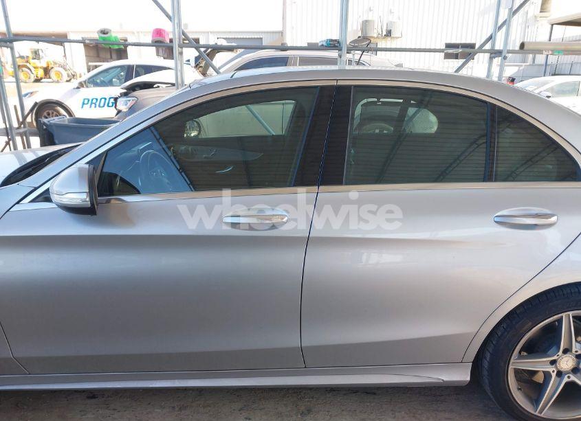 Photo 15 of 2015 Mercedes-benz C 300 4MATIC/LUXURY 4MATIC/SPORT 4MATIC (VIN 55SWF4KB2FU037719)