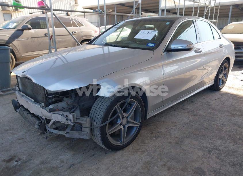 Photo 2 of 2015 Mercedes-benz C 300 4MATIC/LUXURY 4MATIC/SPORT 4MATIC (VIN 55SWF4KB2FU037719)