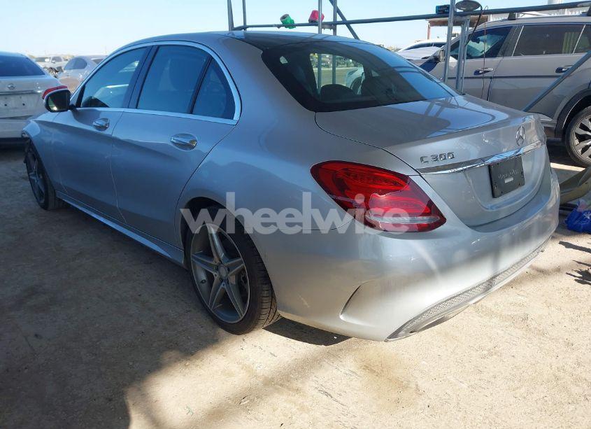 Photo 3 of 2015 Mercedes-benz C 300 4MATIC/LUXURY 4MATIC/SPORT 4MATIC (VIN 55SWF4KB2FU037719)