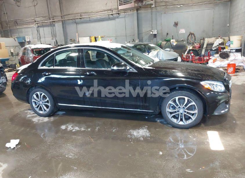Photo 13 of 2015 Mercedes-benz C 300 4MATIC/LUXURY 4MATIC/SPORT 4MATIC (VIN 55SWF4KB2FU047196)
