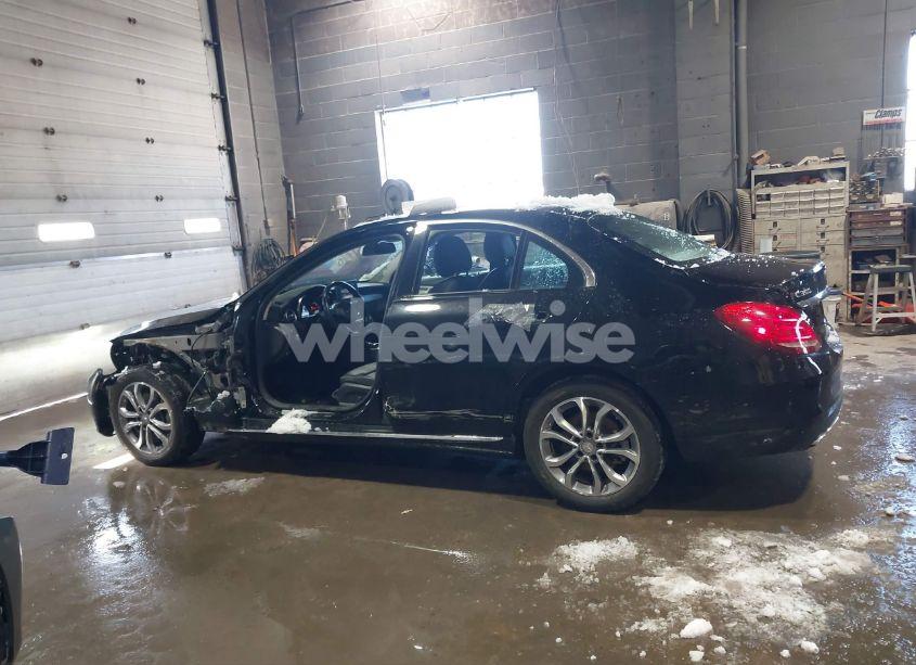 Photo 14 of 2015 Mercedes-benz C 300 4MATIC/LUXURY 4MATIC/SPORT 4MATIC (VIN 55SWF4KB2FU047196)