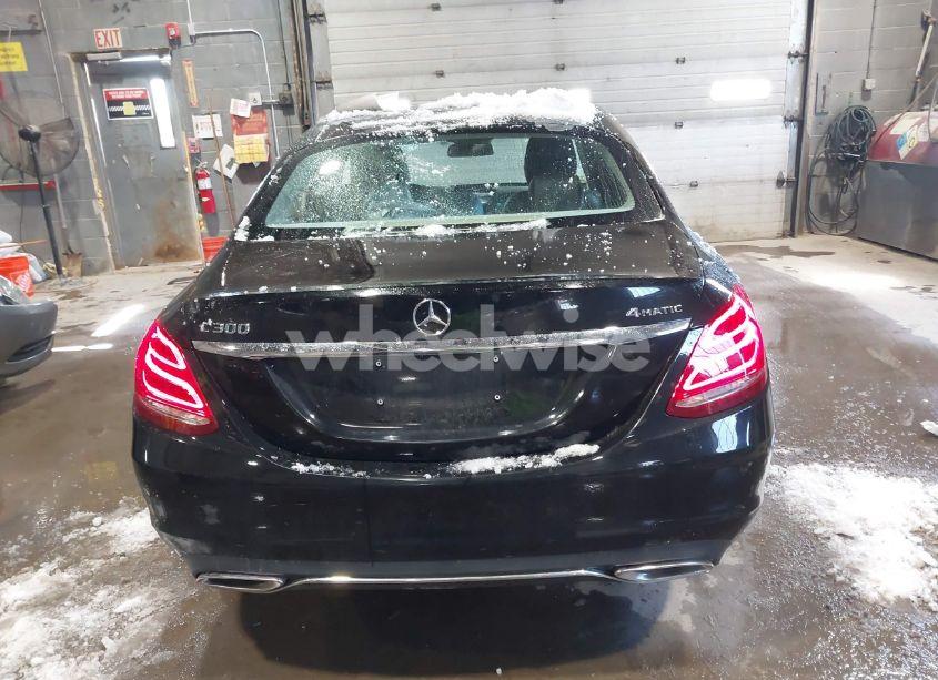 Photo 16 of 2015 Mercedes-benz C 300 4MATIC/LUXURY 4MATIC/SPORT 4MATIC (VIN 55SWF4KB2FU047196)