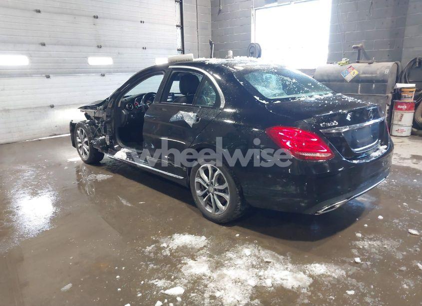 Photo 3 of 2015 Mercedes-benz C 300 4MATIC/LUXURY 4MATIC/SPORT 4MATIC (VIN 55SWF4KB2FU047196)