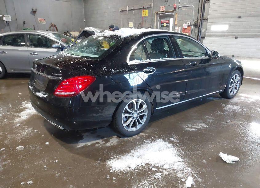 Photo 4 of 2015 Mercedes-benz C 300 4MATIC/LUXURY 4MATIC/SPORT 4MATIC (VIN 55SWF4KB2FU047196)