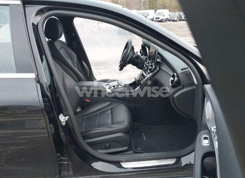 Photo 5 of 2015 Mercedes-benz C 300 4MATIC/LUXURY 4MATIC/SPORT 4MATIC (VIN 55SWF4KB2FU047196)