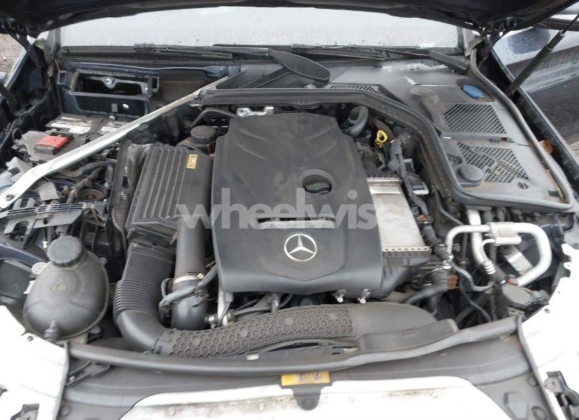 Photo 10 of 2015 Mercedes-benz C 300 4MATIC/LUXURY 4MATIC/SPORT 4MATIC (VIN 55SWF4KB2FU060966)