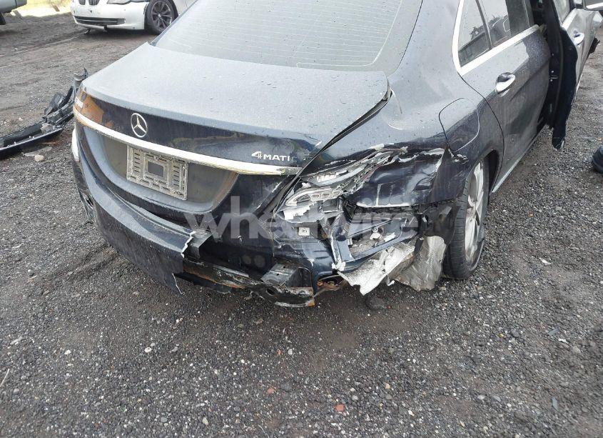 Photo 18 of 2015 Mercedes-benz C 300 4MATIC/LUXURY 4MATIC/SPORT 4MATIC (VIN 55SWF4KB2FU060966)