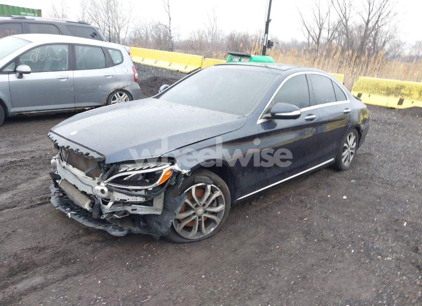 Photo 2 of 2015 Mercedes-benz C 300 4MATIC/LUXURY 4MATIC/SPORT 4MATIC (VIN 55SWF4KB2FU060966)