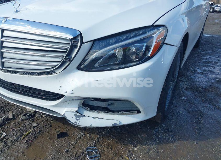 Photo 6 of 2015 Mercedes-benz C 300 4MATIC/LUXURY 4MATIC/SPORT 4MATIC (VIN 55SWF4KB2FU072728)