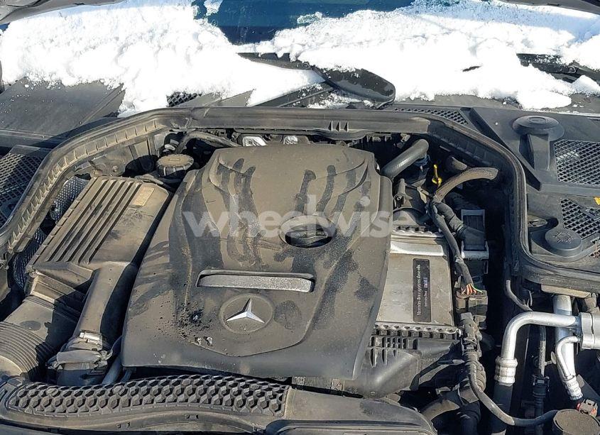 Photo 10 of 2015 Mercedes-benz C 300 4MATIC/LUXURY 4MATIC/SPORT 4MATIC (VIN 55SWF4KB2FU082112)