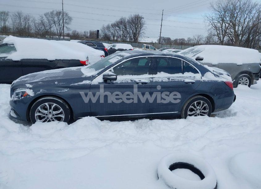 Photo 14 of 2015 Mercedes-benz C 300 4MATIC/LUXURY 4MATIC/SPORT 4MATIC (VIN 55SWF4KB2FU082112)