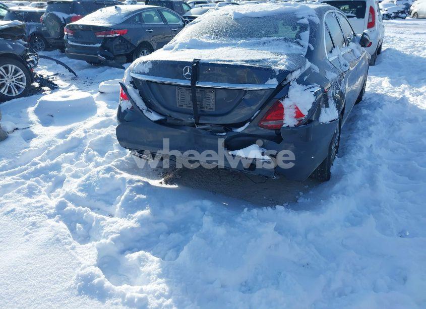 Photo 6 of 2015 Mercedes-benz C 300 4MATIC/LUXURY 4MATIC/SPORT 4MATIC (VIN 55SWF4KB2FU082112)