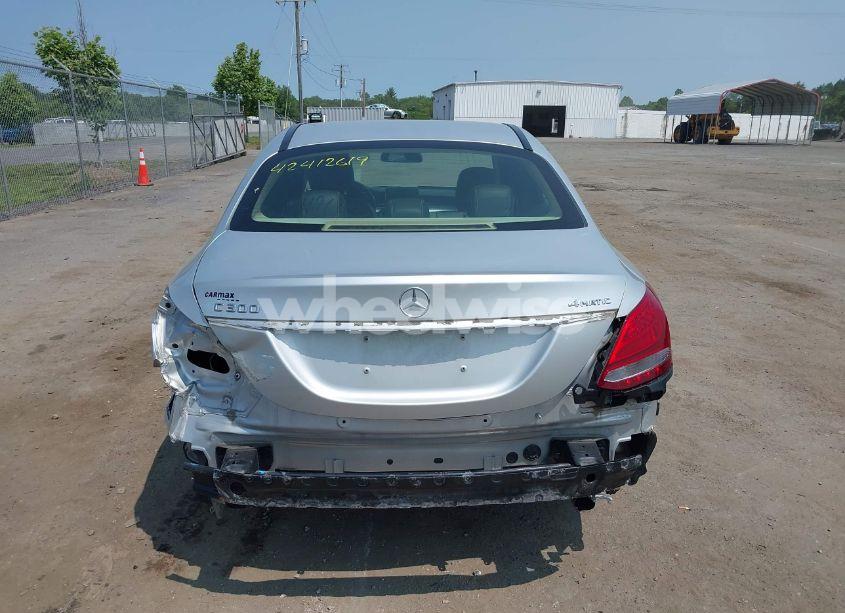 Photo 16 of 2015 Mercedes-benz C 300 4MATIC/LUXURY 4MATIC/SPORT 4MATIC (VIN 55SWF4KB2FU086385)