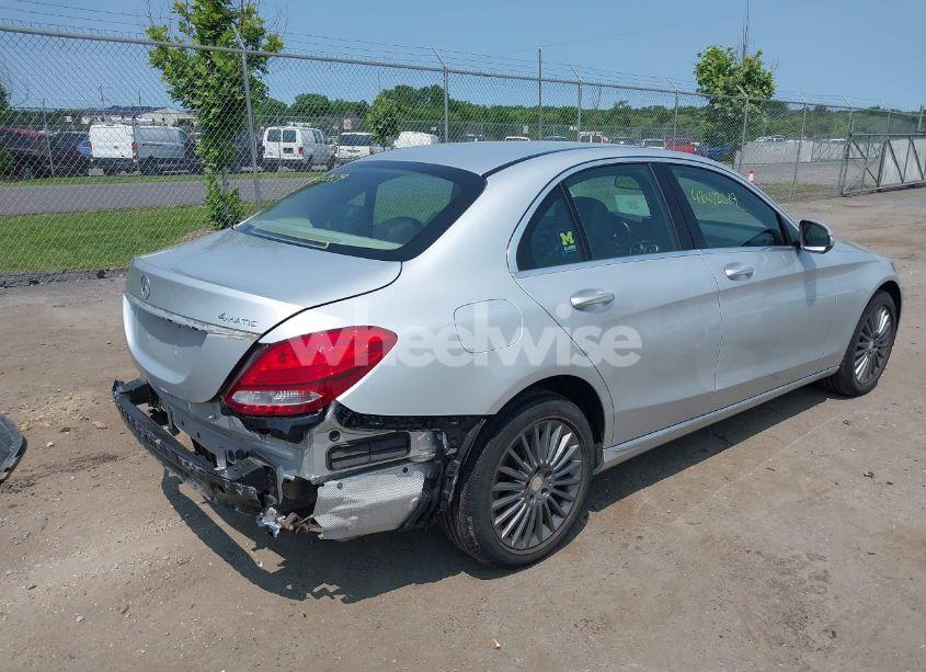 Photo 4 of 2015 Mercedes-benz C 300 4MATIC/LUXURY 4MATIC/SPORT 4MATIC (VIN 55SWF4KB2FU086385)