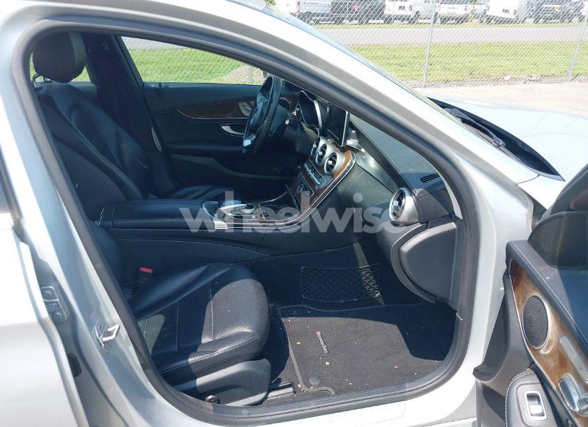 Photo 5 of 2015 Mercedes-benz C 300 4MATIC/LUXURY 4MATIC/SPORT 4MATIC (VIN 55SWF4KB2FU086385)