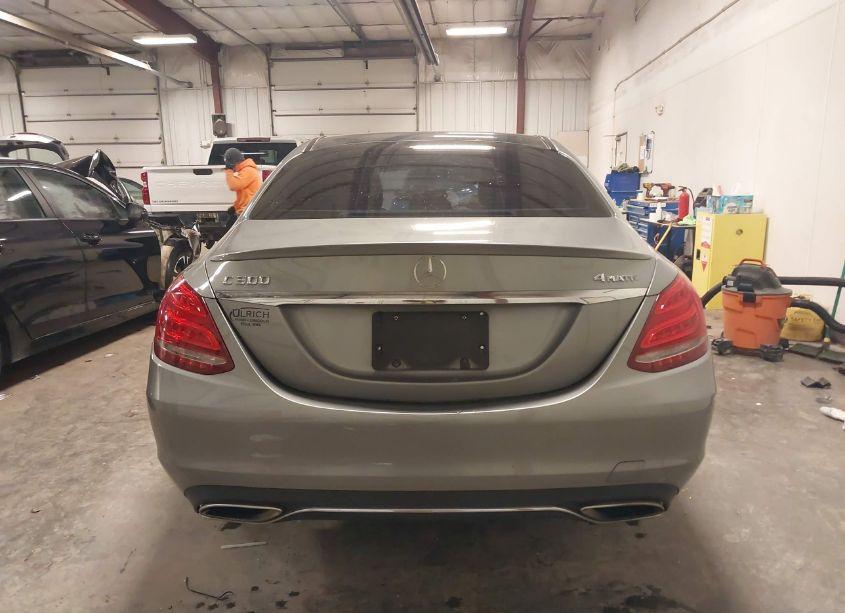 Photo 17 of 2015 Mercedes-benz C 300 4MATIC/LUXURY 4MATIC/SPORT 4MATIC (VIN 55SWF4KB2FU093420)