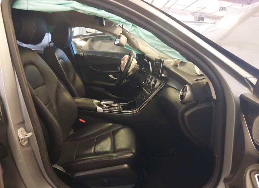 Photo 5 of 2015 Mercedes-benz C 300 4MATIC/LUXURY 4MATIC/SPORT 4MATIC (VIN 55SWF4KB2FU093420)