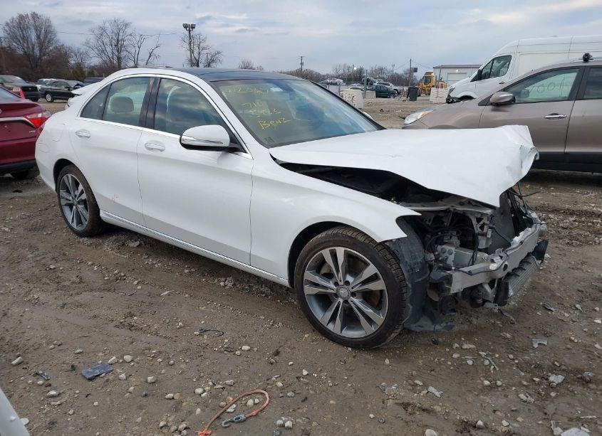 2015 Mercedes-benz C 300 4MATIC/LUXURY 4MATIC/SPORT 4MATIC (VIN 55SWF4KB2FU095863) main photo