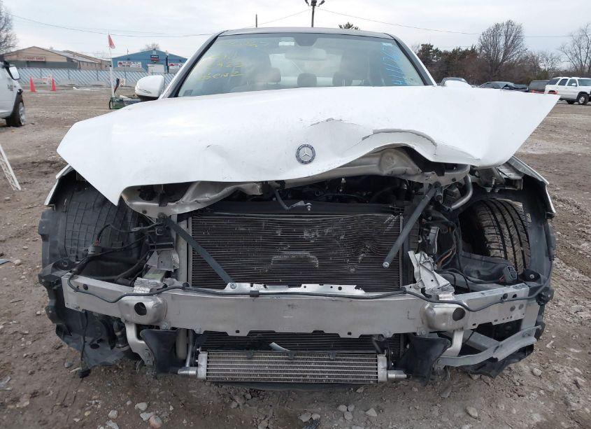 Photo 6 of 2015 Mercedes-benz C 300 4MATIC/LUXURY 4MATIC/SPORT 4MATIC (VIN 55SWF4KB2FU095863)