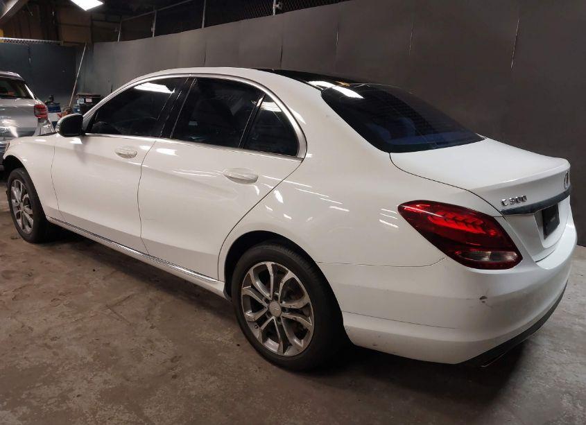 Photo 3 of 2016 Mercedes-benz C 300 4MATIC/LUXURY 4MATIC/SPORT 4MATIC (VIN 55SWF4KB2GU107754)