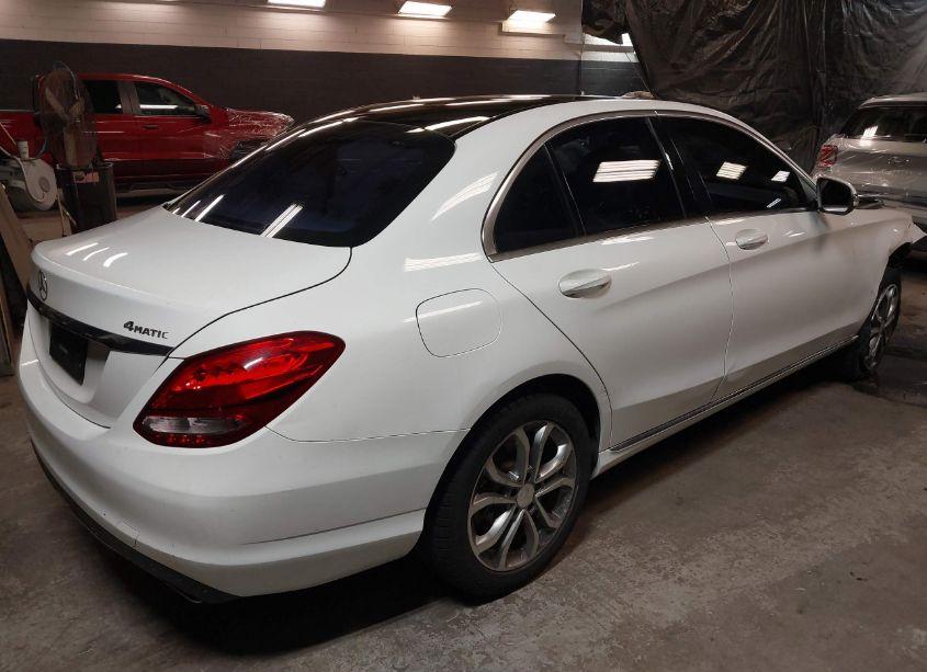 Photo 4 of 2016 Mercedes-benz C 300 4MATIC/LUXURY 4MATIC/SPORT 4MATIC (VIN 55SWF4KB2GU107754)