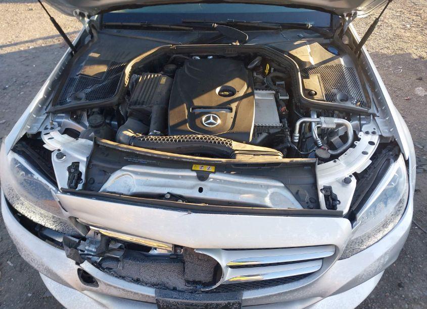 Photo 10 of 2016 Mercedes-benz C 300 4MATIC/LUXURY 4MATIC/SPORT 4MATIC (VIN 55SWF4KB2GU167016)