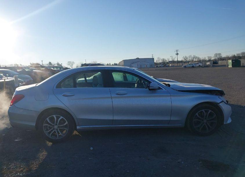 Photo 13 of 2016 Mercedes-benz C 300 4MATIC/LUXURY 4MATIC/SPORT 4MATIC (VIN 55SWF4KB2GU167016)