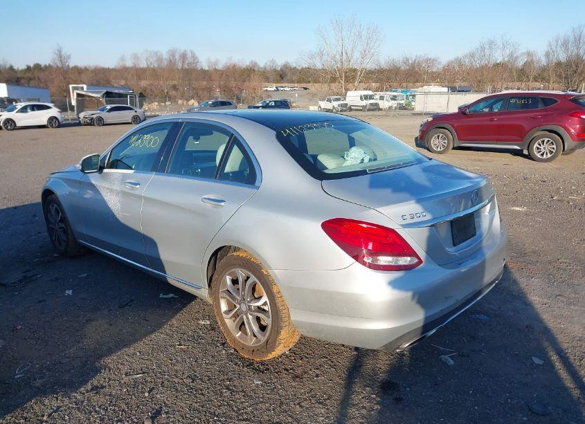 Photo 3 of 2016 Mercedes-benz C 300 4MATIC/LUXURY 4MATIC/SPORT 4MATIC (VIN 55SWF4KB2GU167016)