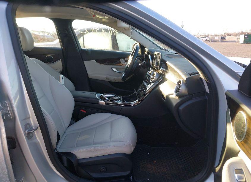Photo 5 of 2016 Mercedes-benz C 300 4MATIC/LUXURY 4MATIC/SPORT 4MATIC (VIN 55SWF4KB2GU167016)