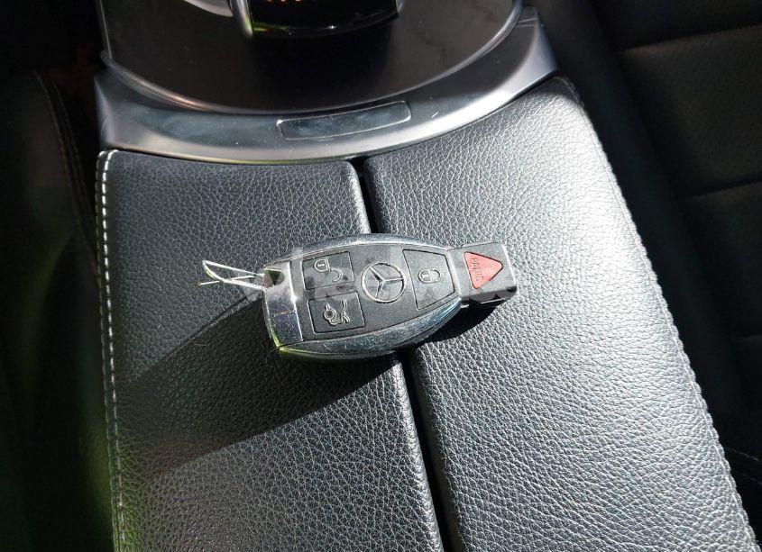 Photo 11 of 2016 Mercedes-benz C 300 4MATIC/LUXURY 4MATIC/SPORT 4MATIC (VIN 55SWF4KB2GU169462)